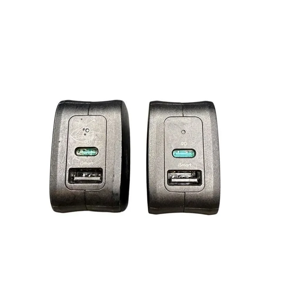 Set of 2 phone plugs- usb & c port